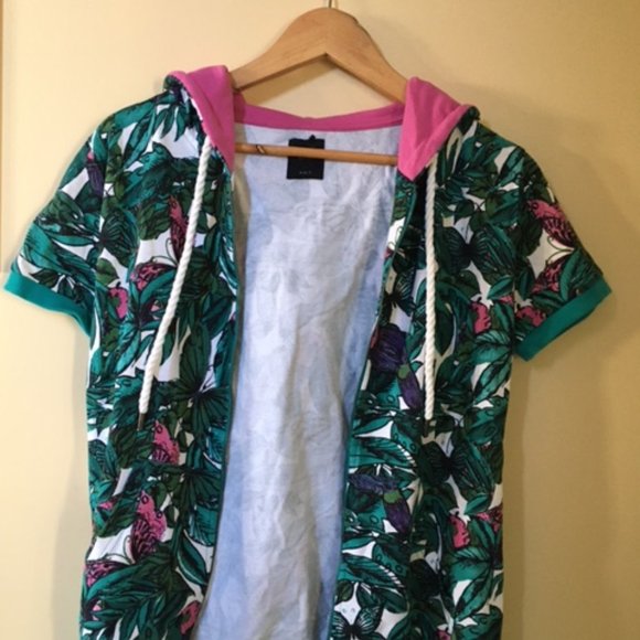 Ladies top - Picture 1 of 2